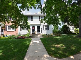 300 Sylvan Knoll Rd, Stamford, CT 06902