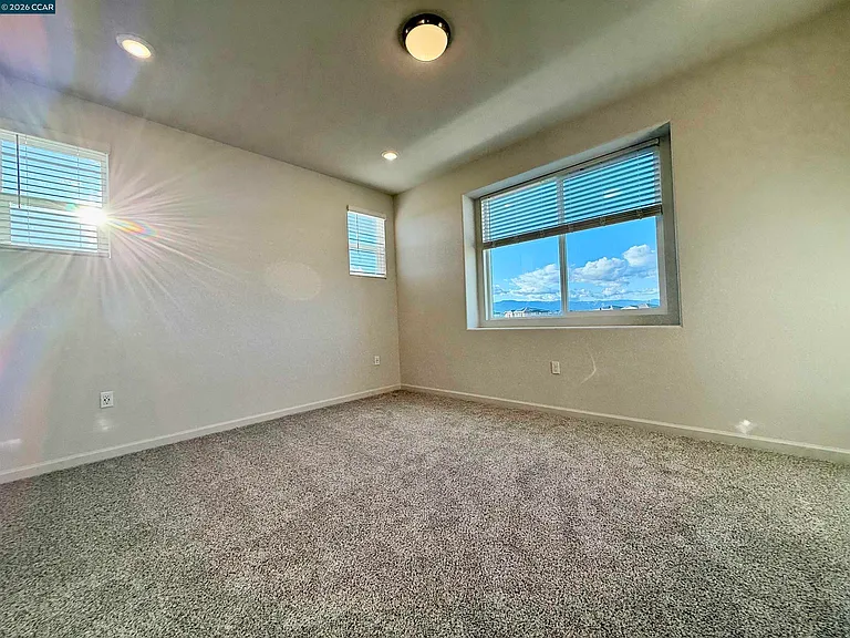 626 Shefford Dr — Photo 12