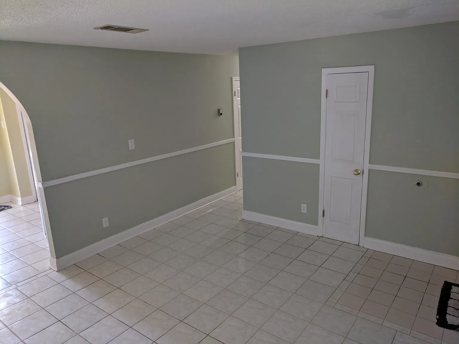 3 bed, 1124 sqft, $1,650 — Photo 3