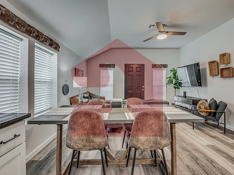208 E Mosier St — Photo 20