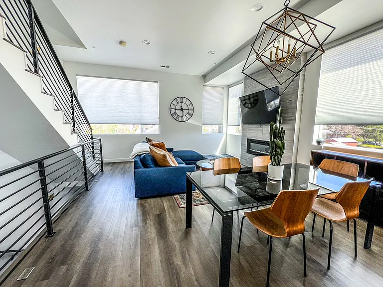 1624 N Irving St #5 — Photo 7