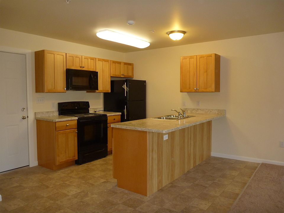 One Bedroom Kitchen/Dining