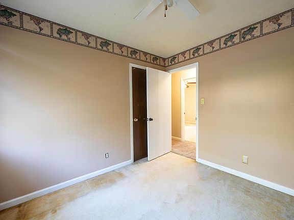 5th image of 2537 Carmel Rd