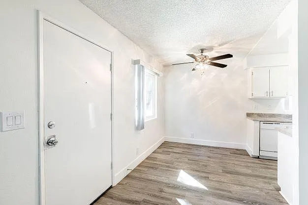 Parkwood Apartments — Photo 47