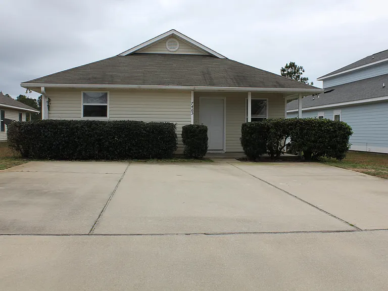 7465 Harvest Village Ct — Photo 1