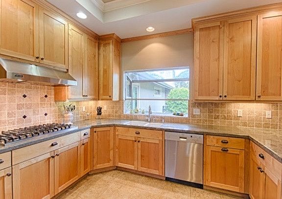 2nd image of 515 Saint Andrews Dr