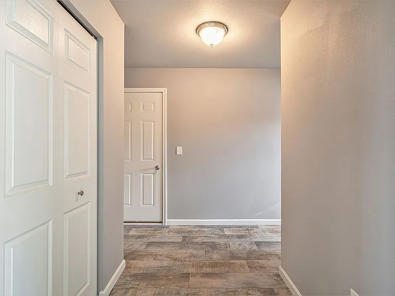 188 Primrose Ln — Photo 9