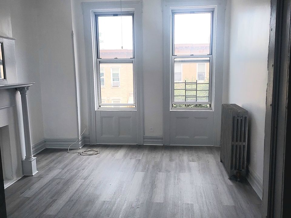 Building Photo 3