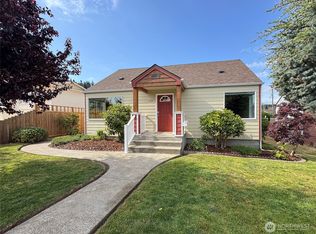 1124 E 4th St, Port Angeles, WA