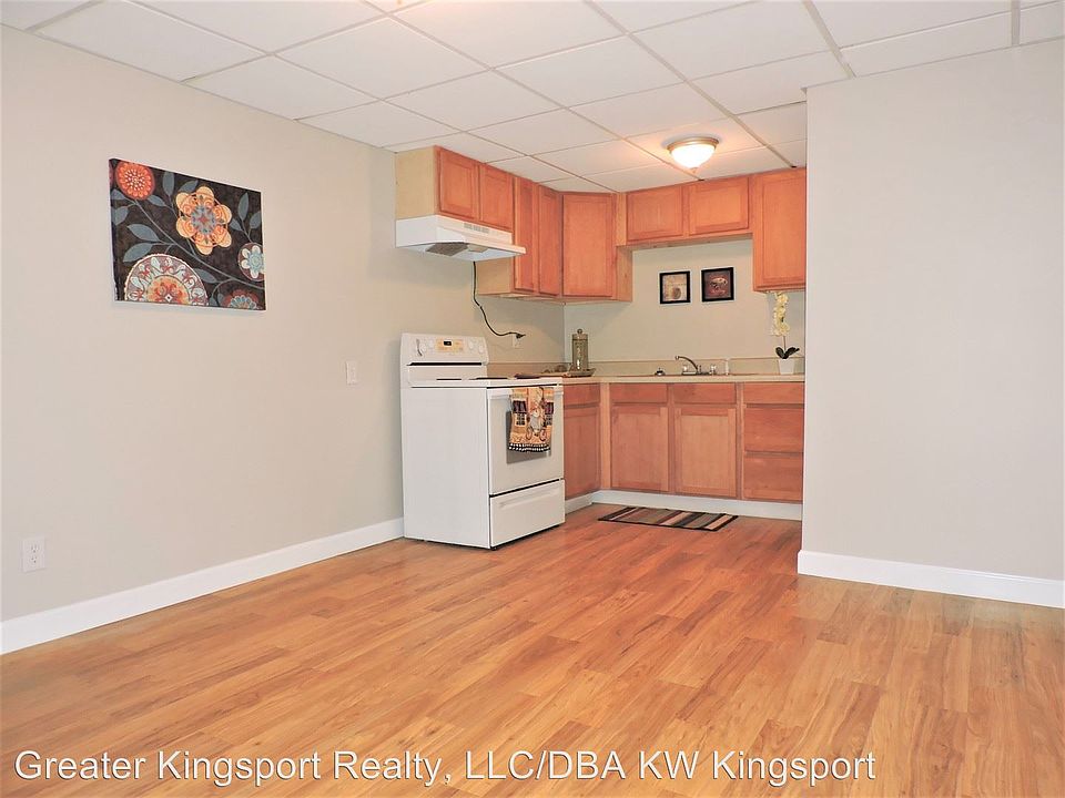 1st image of 810 Lamont St APT 4