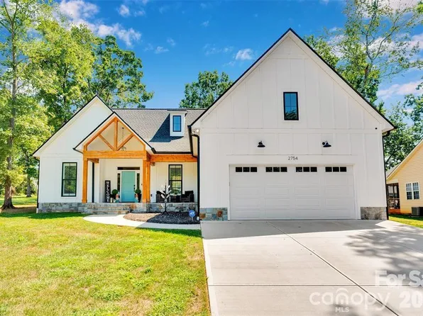 2754 Emperor St, Claremont, NC 28610