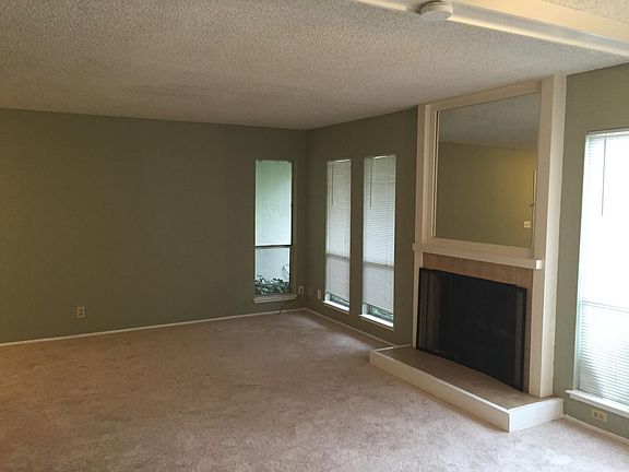 2nd image of 19221 Vineyard Ln