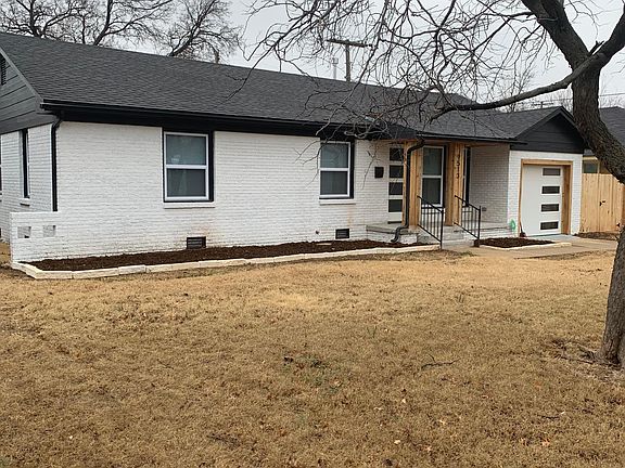 9513 STRATFORD DR. IN THE VILLAGE ON THE PARK