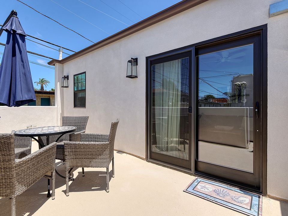 1st image of 1862 Oliver Ave