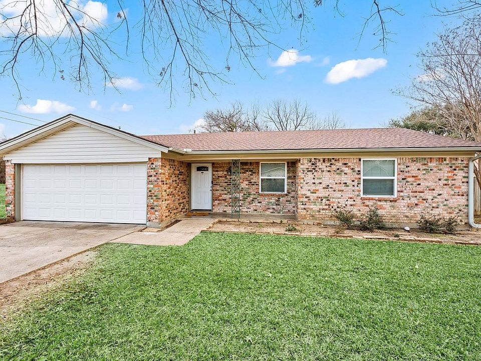 1st image of 532 Holly Hill Dr