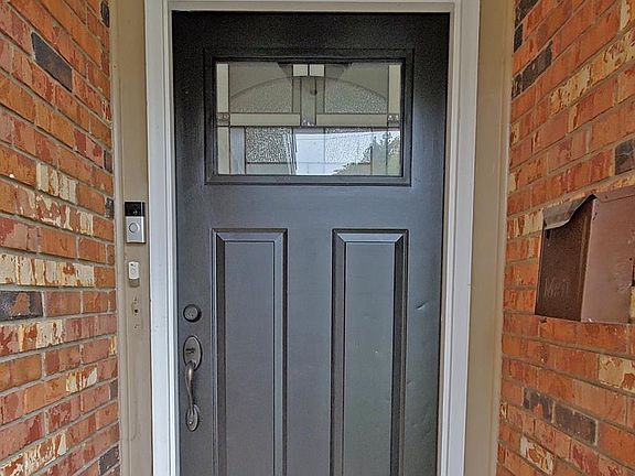 3rd image of 1094 Peachtree Ct