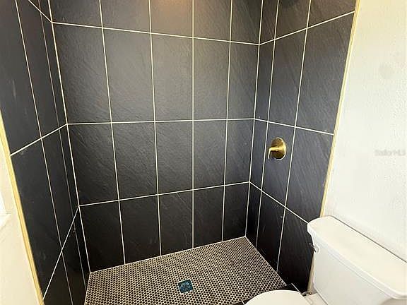 3rd image of 3135 Alta Vista St #3135