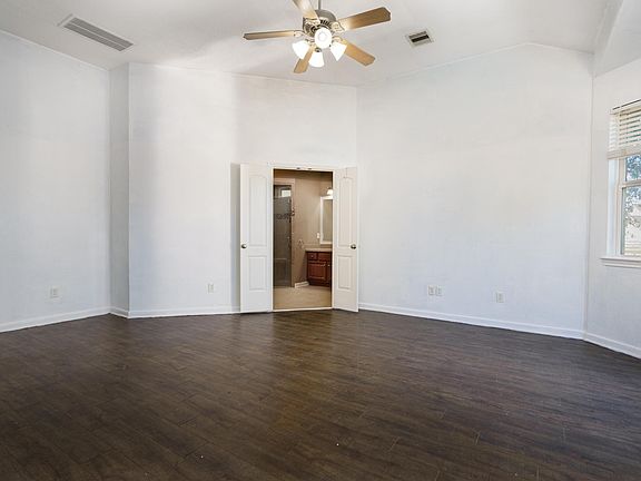 4th image of 169 Country Ct