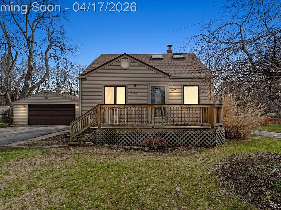 1st image of 1655 Petrolia