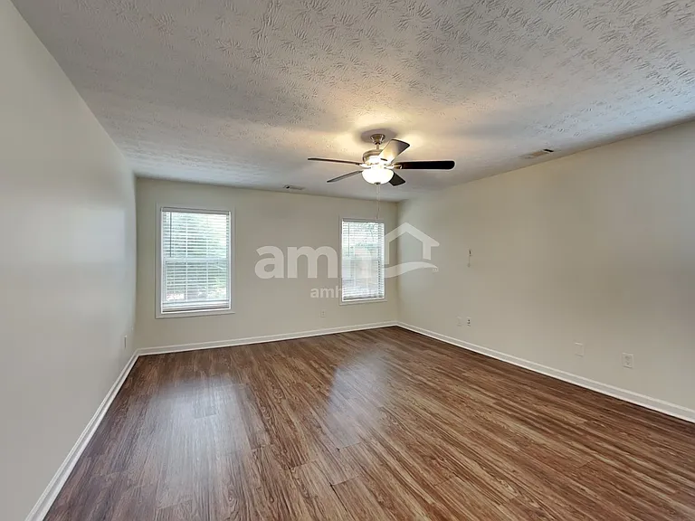 643 Bartow Dr — Photo 12