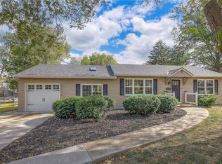 6419 Bluejacket St, Shawnee, KS 66203