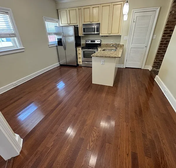 201 E Bank St #3 — Photo 6