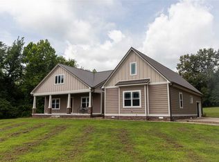 611 Lockhart Ln, Auburn, KY 42206