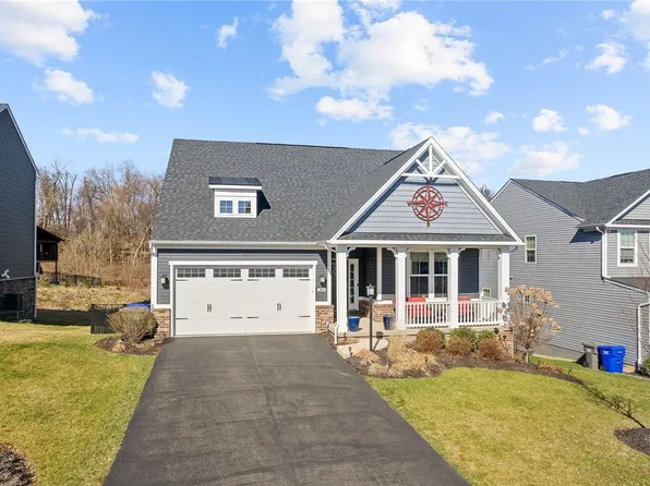 203 Foxtail Cir, Coraopolis, PA 15108