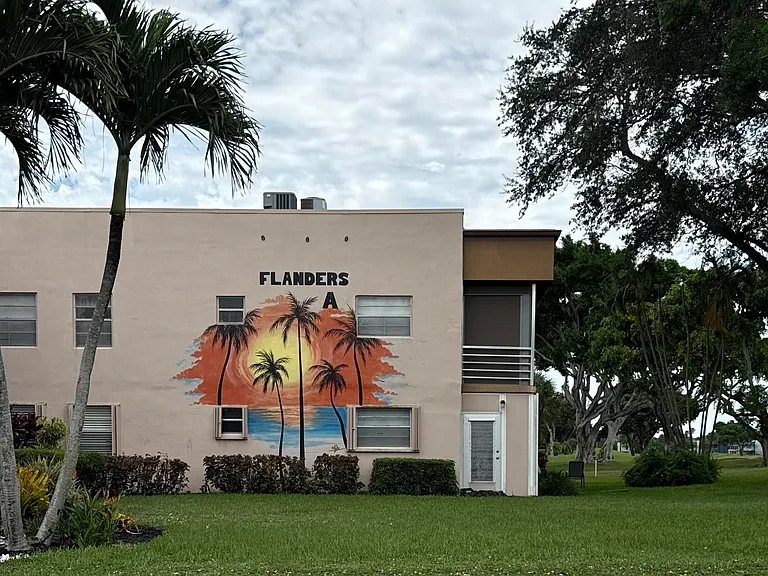 29 Flanders Trl #A — Photo 16
