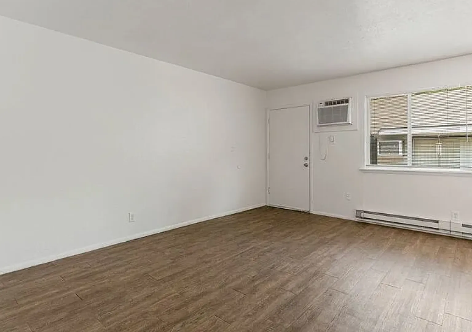 33rd W Ave Apartments (A) — Photo 4