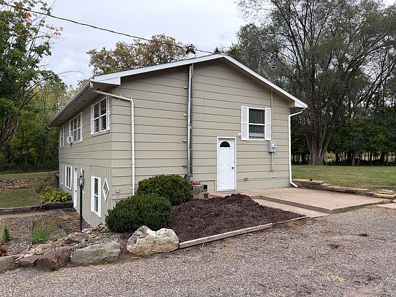 3rd image of 151 Radio Rd