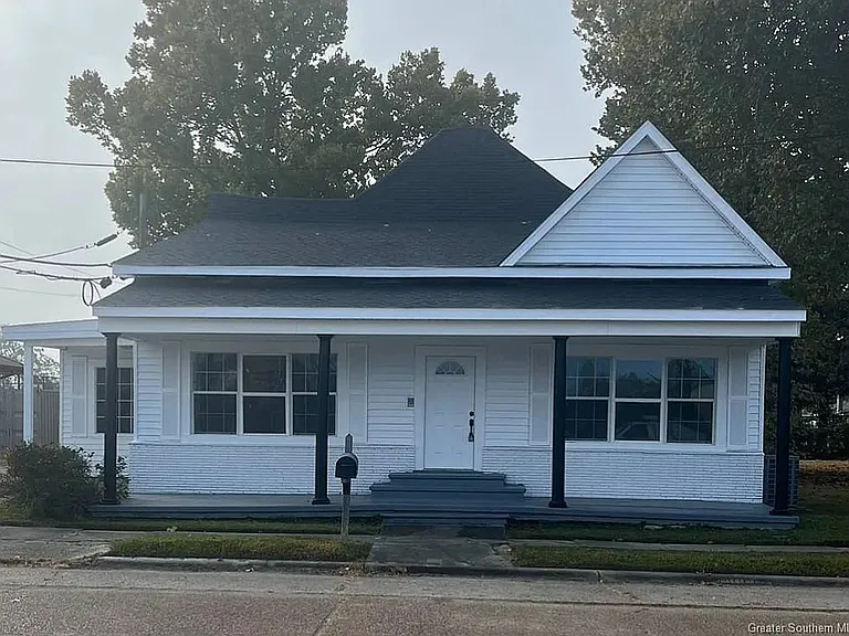 101 W Center St — Photo 1