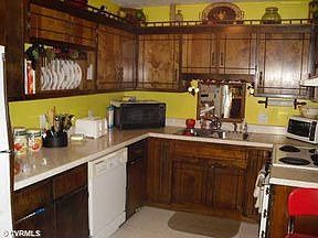 2nd image of 2807 Sand Hills Dr
