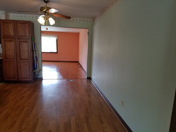 3rd image of 2250 Chalmette Dr