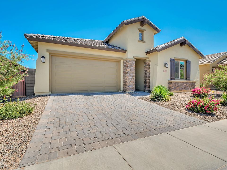 1st image of 41300 W Almira Dr