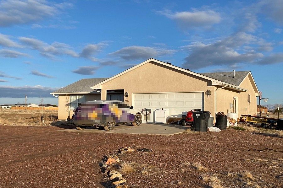 2nd image of 915 N Durango Dr
