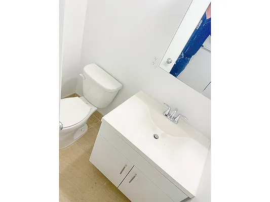 Rented by MySpaceNYC | media 47