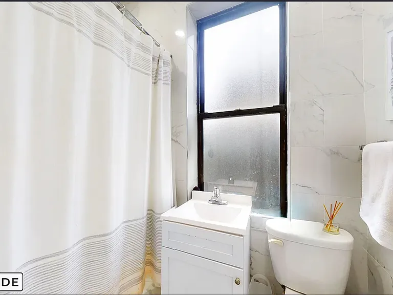 172 Thompson St #20 — Photo 4