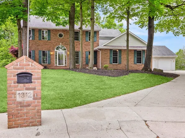 1312 Glenview Cir, Bellefontaine, OH 43311
