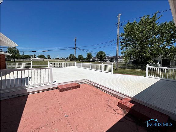 5th image of 2039 Royal Palm Ave