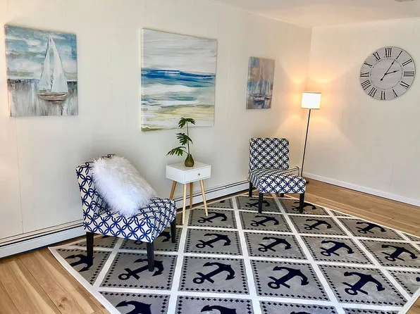 19 Jordan Dr, Highland Lakes, NJ 07422