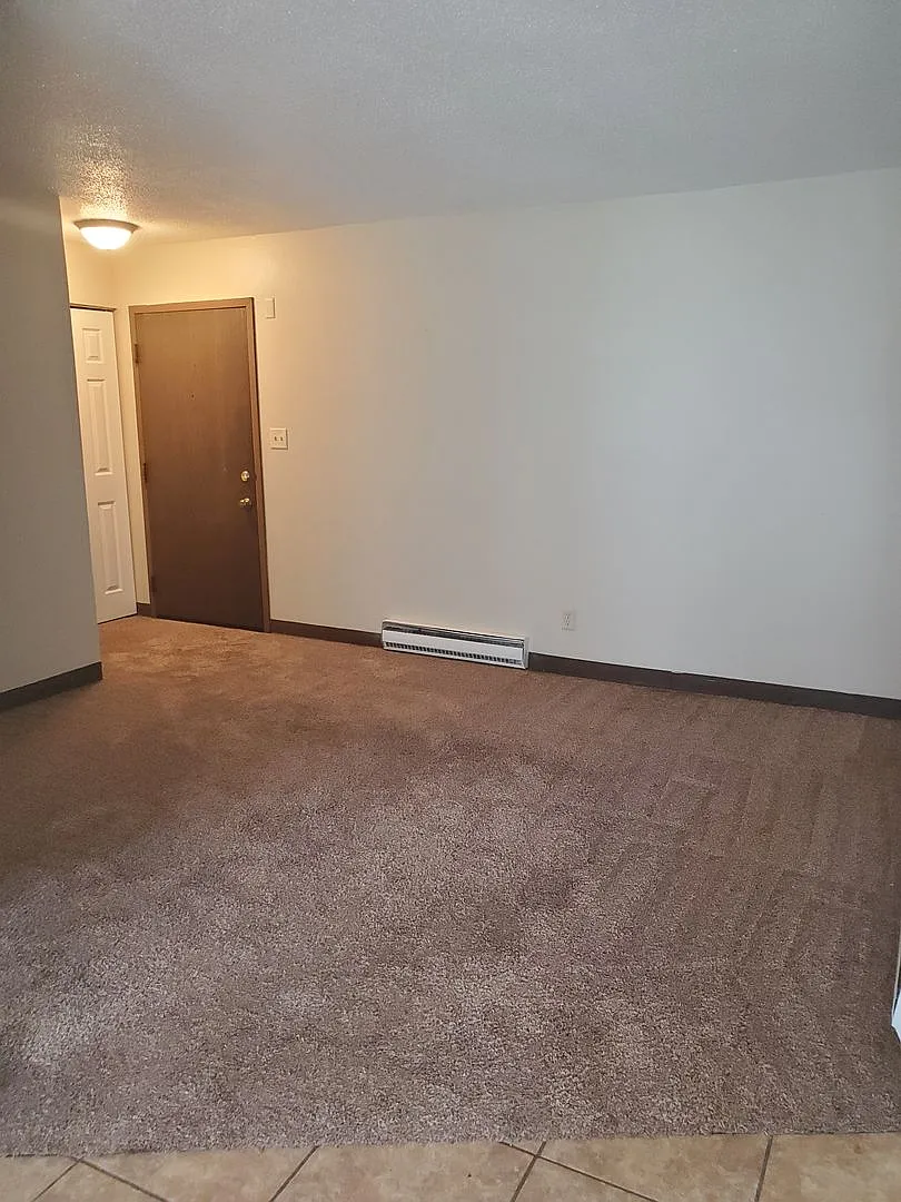 Timber Knoll - 3739 — Photo 2