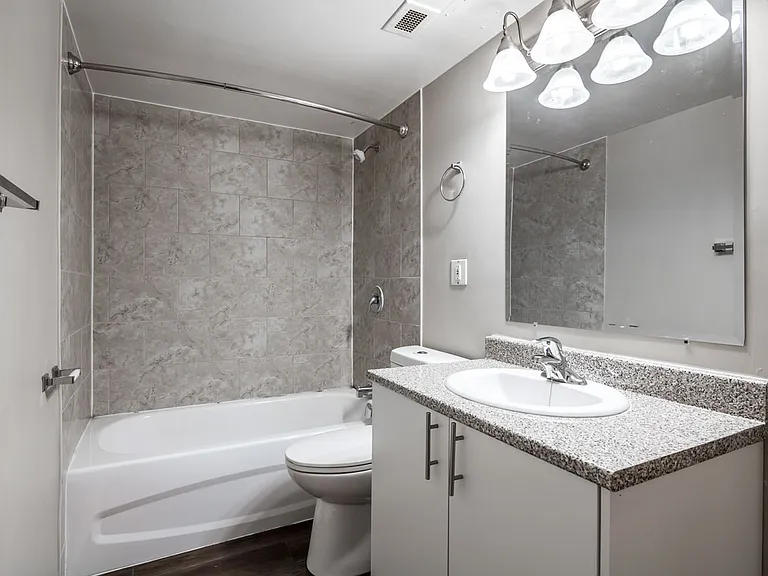 2074 Robie St — Photo 15