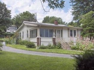 520 S Willow Ave, Sugar Creek, MO 64053