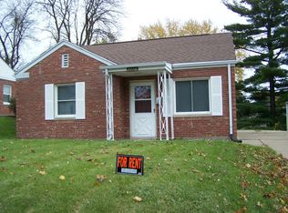 2064 Broadlawn Rd, Dubuque, IA 52001