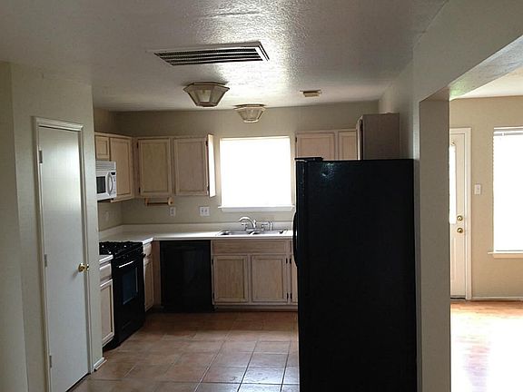 4th image of 7123 Bayou Crest Dr
