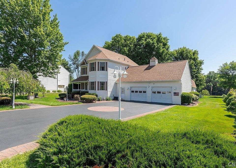 1st image of 30 Oneida View Dr