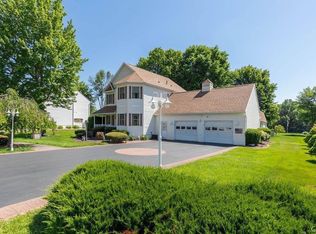 30 Oneida View Dr, Pennellville, NY 13132