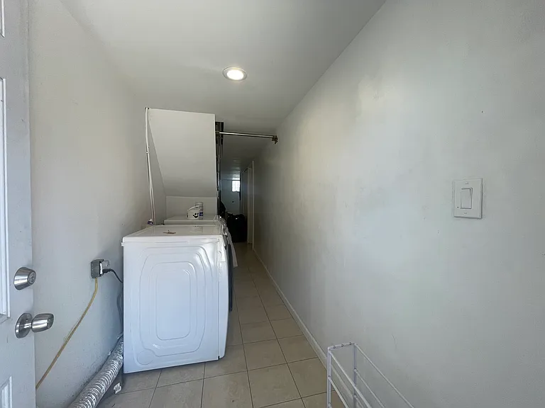 2820 Guilford St — Photo 13