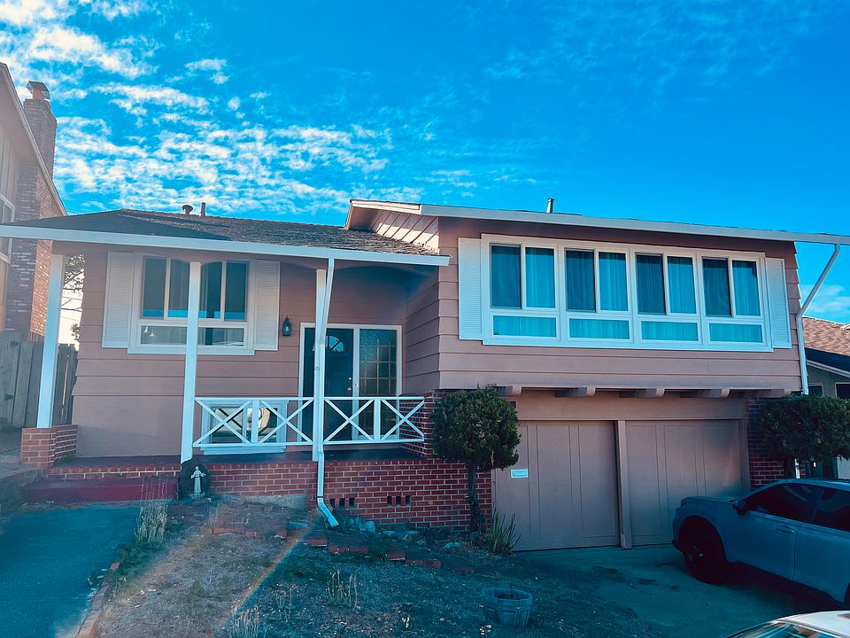 1st image of 241 Lake Dr
